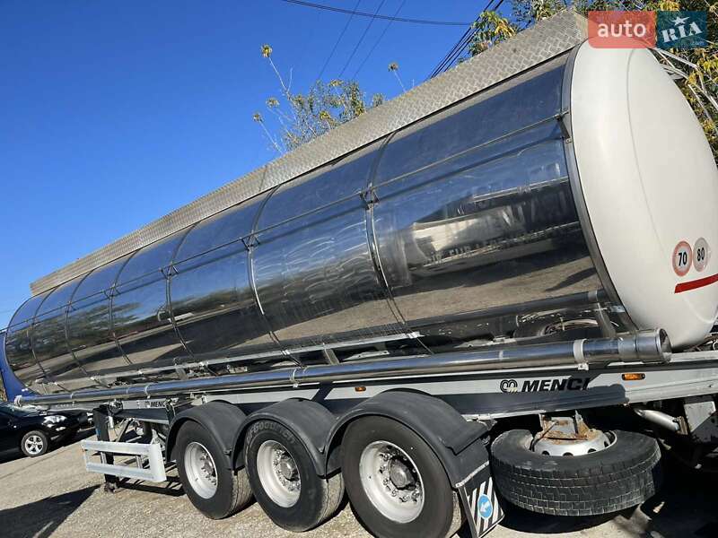 Цистерна напівпричіп Menci SL 1999 в Хотині