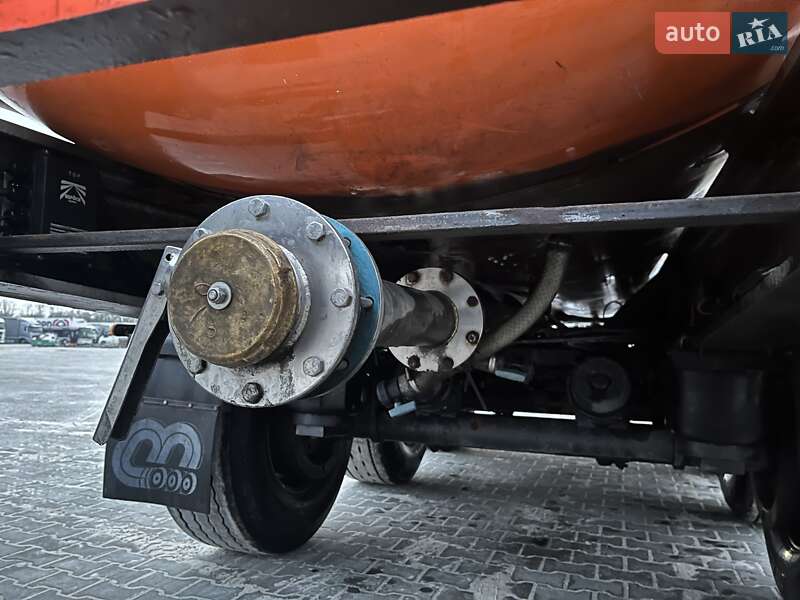 Цистерна полуприцеп Menci SL 1995 в Черновцах