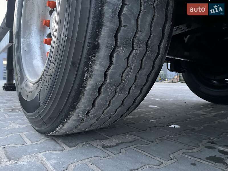 Цистерна полуприцеп Menci SL 1995 в Черновцах