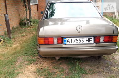 Седан Mercedes-Benz 190 1986 в Ромнах