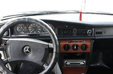 Седан Mercedes-Benz 190 1988 в Бережанах