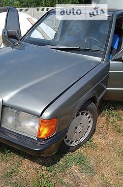 Седан Mercedes-Benz 190 1989 в Липовце