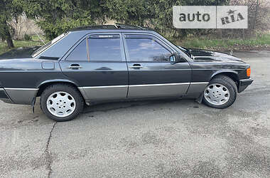 Седан Mercedes-Benz 190 1988 в 