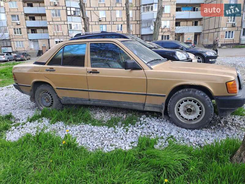Седан Mercedes-Benz 190 1991 в Ужгороде