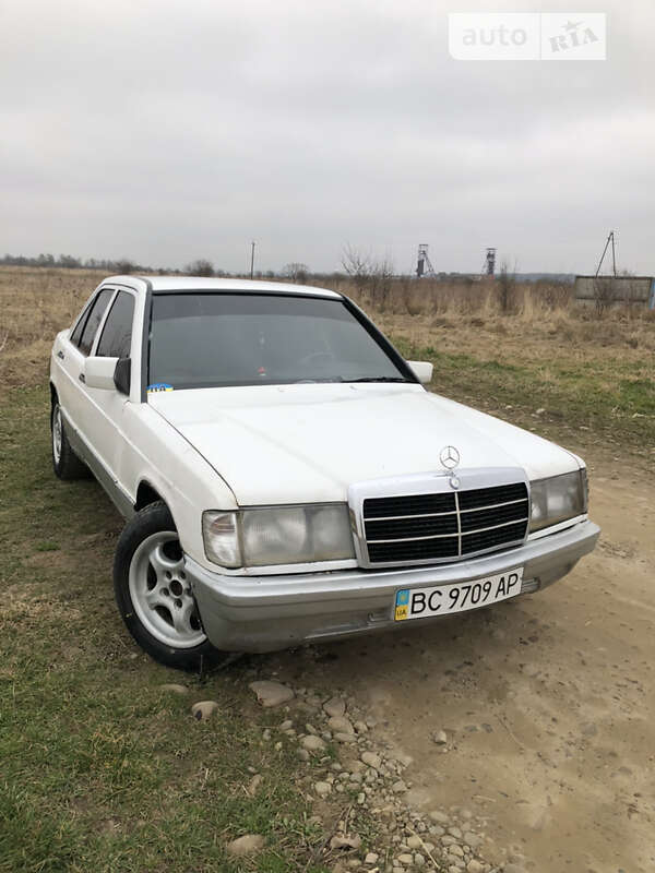 Седан Mercedes-Benz 190 1986 в Калуше