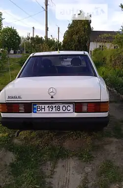 Mercedes-Benz 190 1984