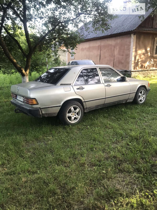 Седан Mercedes-Benz 190 1986 в Рівному