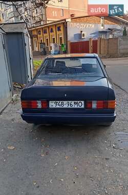 Седан Mercedes-Benz 190 1985 в 