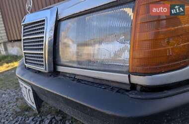 Седан Mercedes-Benz 190 1988 в 