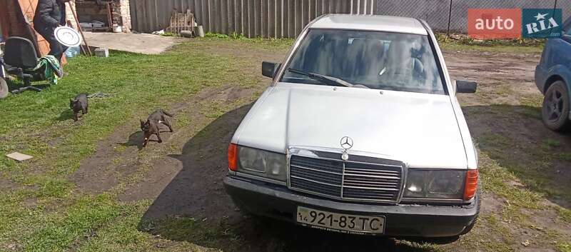 Седан Mercedes-Benz 190 1988 в Золочеві