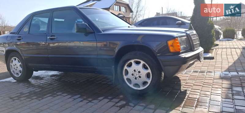 Седан Mercedes-Benz 190 1987 в Нежине