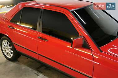 Седан Mercedes-Benz 190 1987 в 