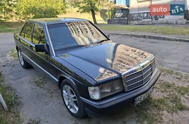 Седан Mercedes-Benz 190 1990 в 