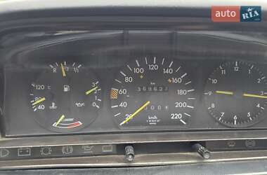 Седан Mercedes-Benz 190 1986 в 
