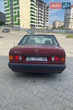 Седан Mercedes-Benz 190 1983 в 