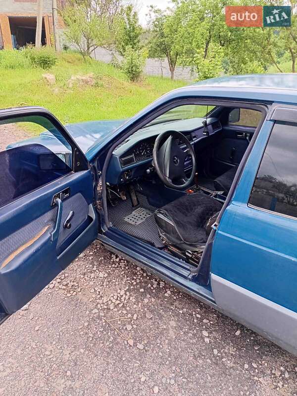 Седан Mercedes-Benz 190 1991 в Тараще