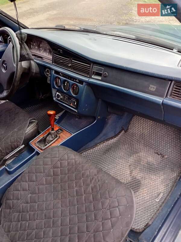 Седан Mercedes-Benz 190 1991 в Тараще