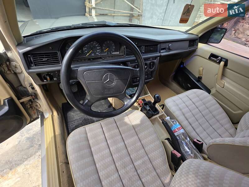 Седан Mercedes-Benz 190 1992 в Жовтих Водах