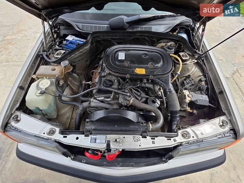 Седан Mercedes-Benz 190 1992 в Жовтих Водах