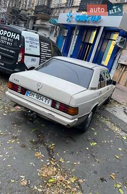Седан Mercedes-Benz 190 1987 в 