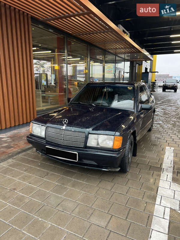 Mercedes-Benz 190 1986