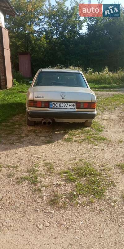 Седан Mercedes-Benz 190 1986 в Львове фото 4 Седан Mercedes-Benz 190 1986 в Львове