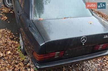 Седан Mercedes-Benz 190 1988 в 