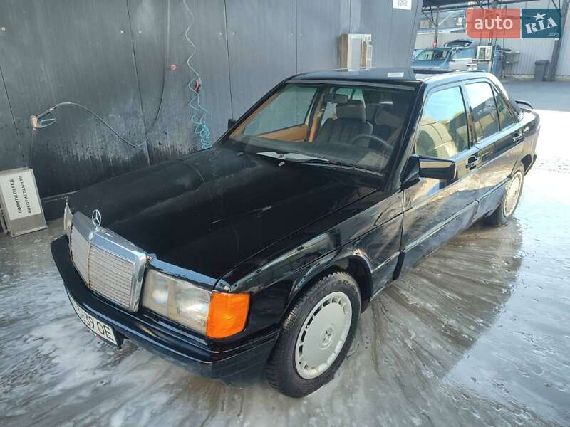 Mercedes-Benz 190 1987