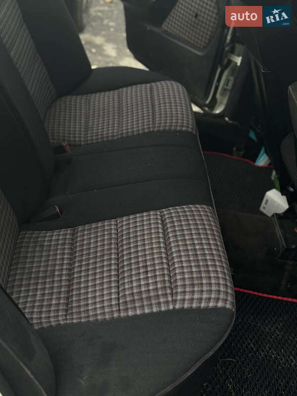 Седан Mercedes-Benz 190 1984 в Житомире фото 8 Седан Mercedes-Benz 190 1984 в Житомире