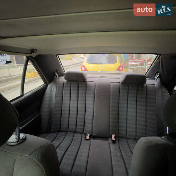 Седан Mercedes-Benz 190 1989 в Киеве фото 12 Седан Mercedes-Benz 190 1989 в Киеве