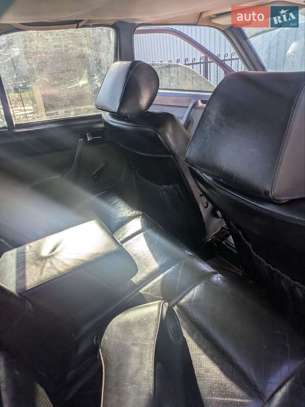 Седан Mercedes-Benz 190 1983 в Тернополі