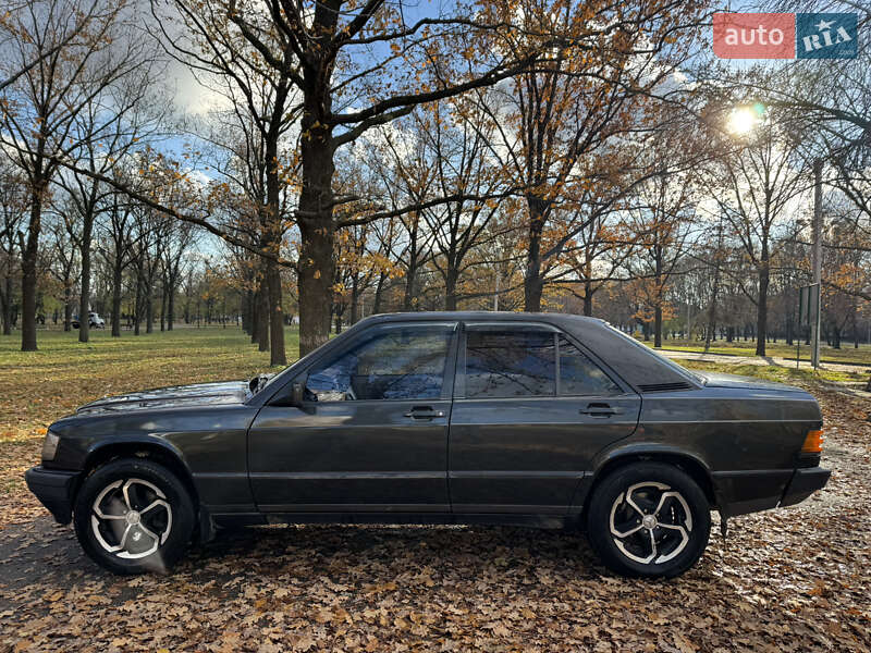 Седан Mercedes-Benz 190 1987 в Харькове фото 3 Седан Mercedes-Benz 190 1987 в Харькове