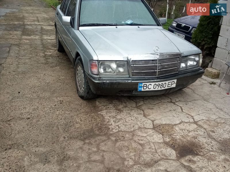 Mercedes-Benz 190 1988