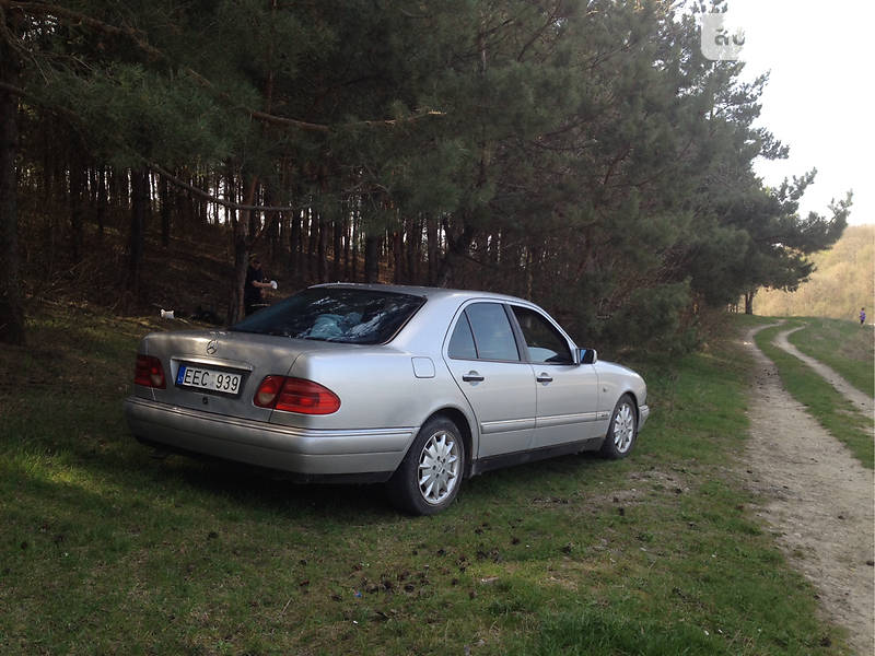 Mercedes-Benz 300 1999 року