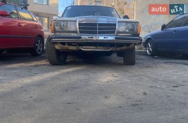 Седан Mercedes-Benz 500K 1976 в Киеве