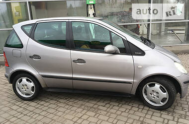 Хетчбек Mercedes-Benz A-Class 2000 в 