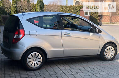 Купе Mercedes-Benz A-Class 2009 в 
