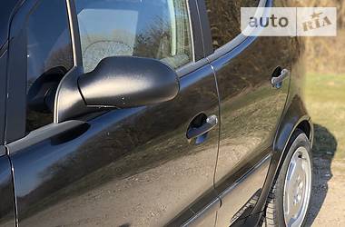 Хетчбек Mercedes-Benz A-Class 2001 в 
