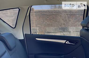 Хетчбек Mercedes-Benz A-Class 2011 в 