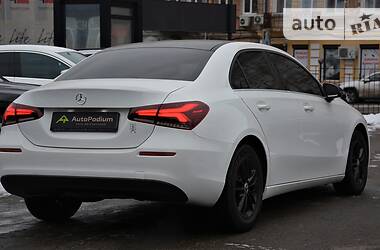 Седан Mercedes-Benz A-Class 2019 в Ужгороде