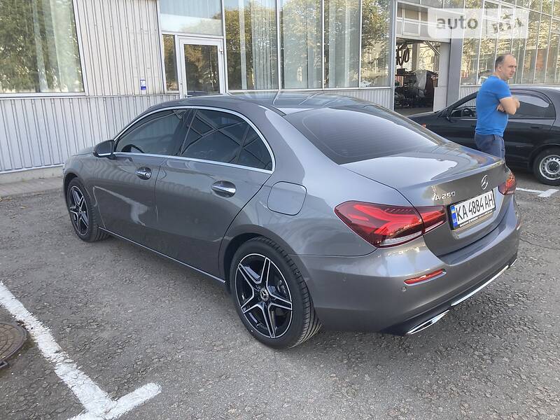 Седан Mercedes-Benz A-Class 2019 в Киеве