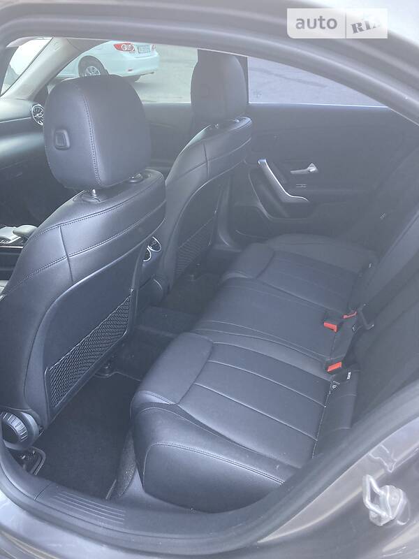 Седан Mercedes-Benz A-Class 2019 в Киеве