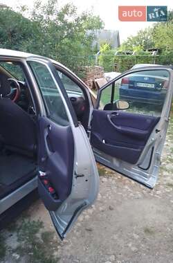 Хэтчбек Mercedes-Benz A-Class 2001 в 