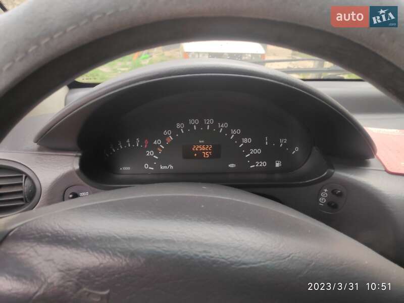Хэтчбек Mercedes-Benz A-Class 2001 в Могилев-Подольске фото 13 Хэтчбек Mercedes-Benz A-Class 2001 в Могилев-Подольске