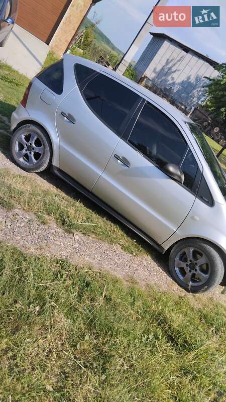 Хетчбек Mercedes-Benz A-Class 2000 в Чернівцях