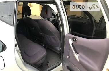 Хэтчбек Mercedes-Benz A-Class 2001 в 