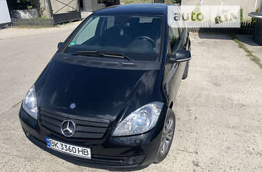 Хэтчбек Mercedes-Benz A-Class 2011 в Вараше