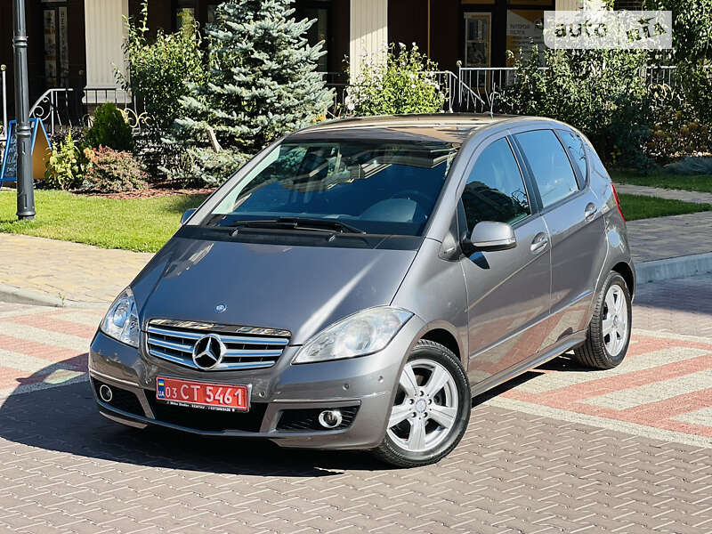 Хэтчбек Mercedes-Benz A-Class 2010 в Киеве