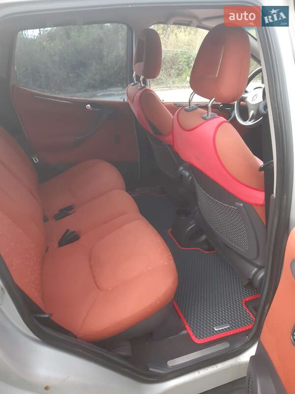 Хетчбек Mercedes-Benz A-Class 2001 в Ужгороді