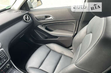 Хетчбек Mercedes-Benz A-Class 2015 в 